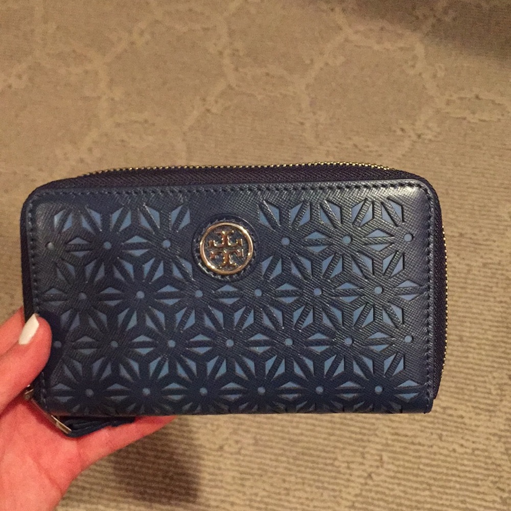 tory birch wallet